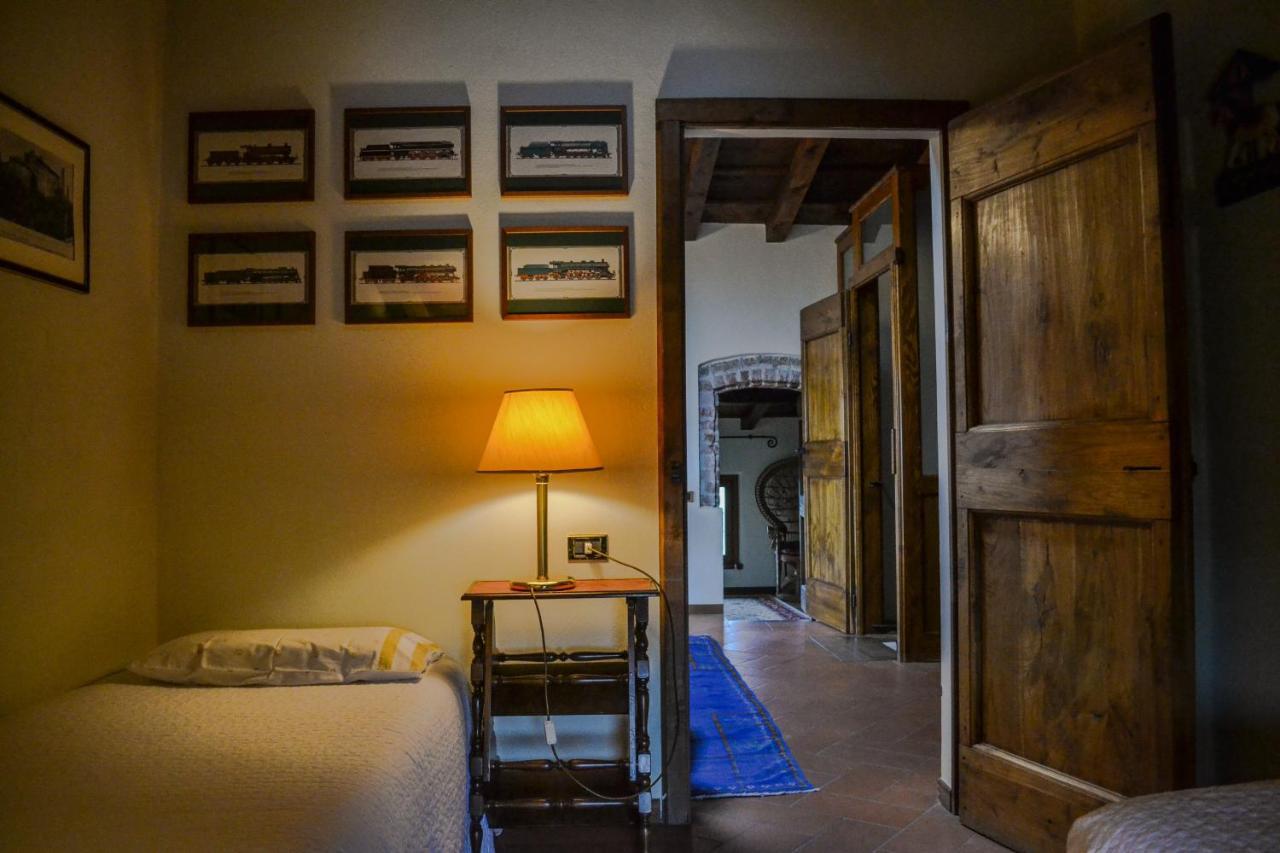 Castello Di Cernusco Lombardone Bed & Breakfast Ngoại thất bức ảnh