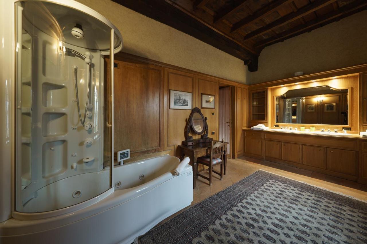 Castello Di Cernusco Lombardone Bed & Breakfast Ngoại thất bức ảnh