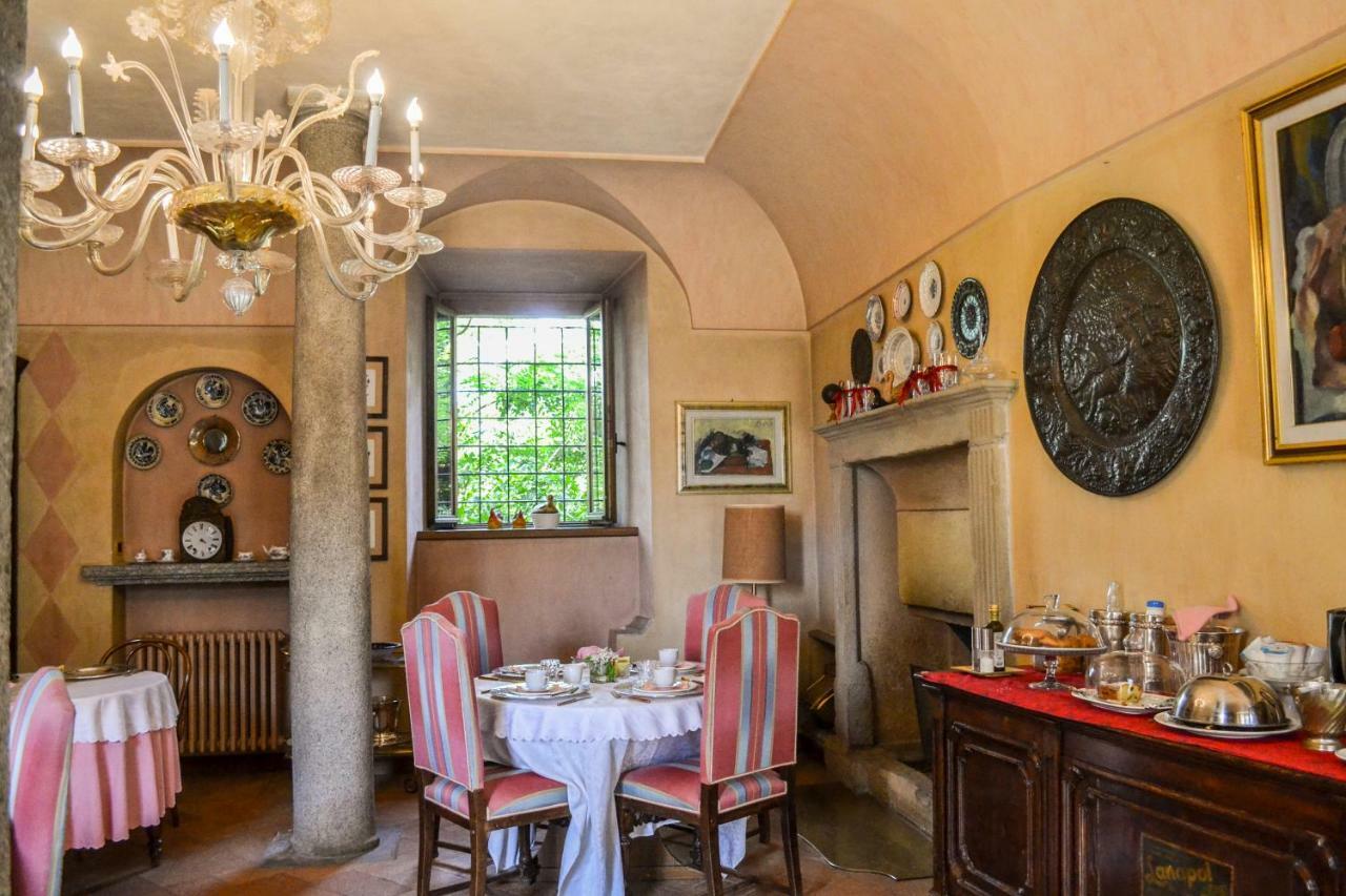 Castello Di Cernusco Lombardone Bed & Breakfast Ngoại thất bức ảnh